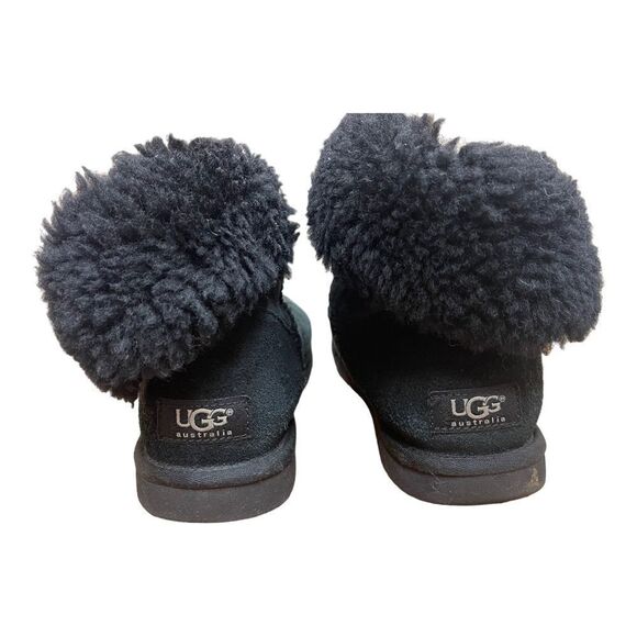 UGG Australia Women's Bailey Button II, Black Winter Boots, Size 8 Worn In - Picture 3 of 8